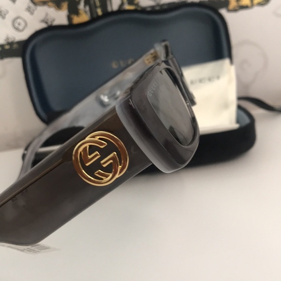 New Authentic Gucci GG0516S 002 Grey Silver Mirror Oversized Sunglasses main image 8